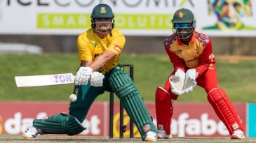 Pretorius' career-best 94 sets up big win against lacklustre Zimbabwe