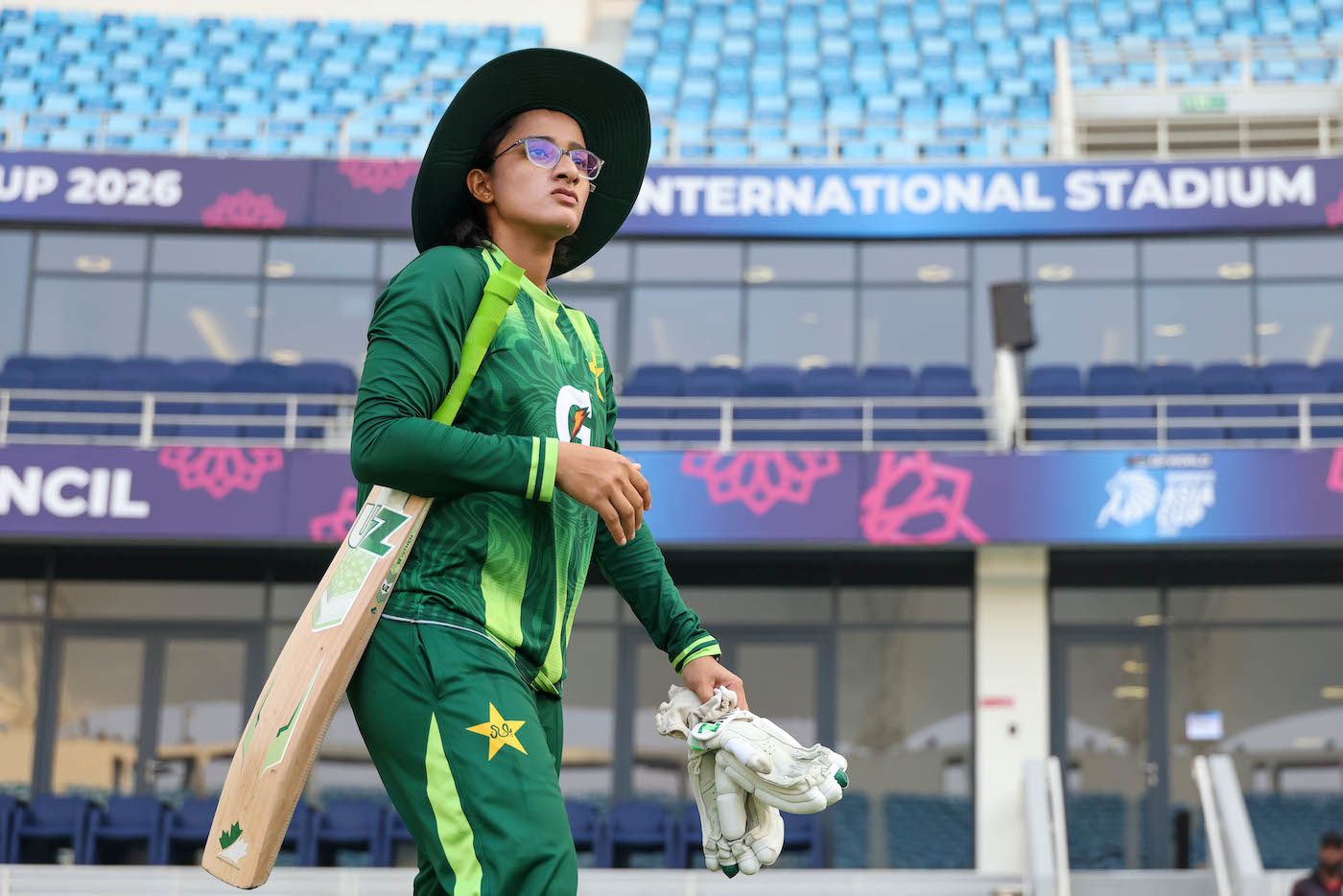 Muneeba Ali practiced before having to go out to bat first