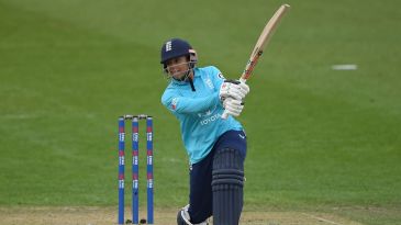 Ireland win toss, bowl in Arlene Kelly's farewell