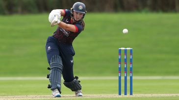 Kesteven's best keeps Lancashire alive in tight victory