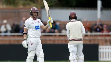 Lammonby steers title-chasing Somerset into strong position