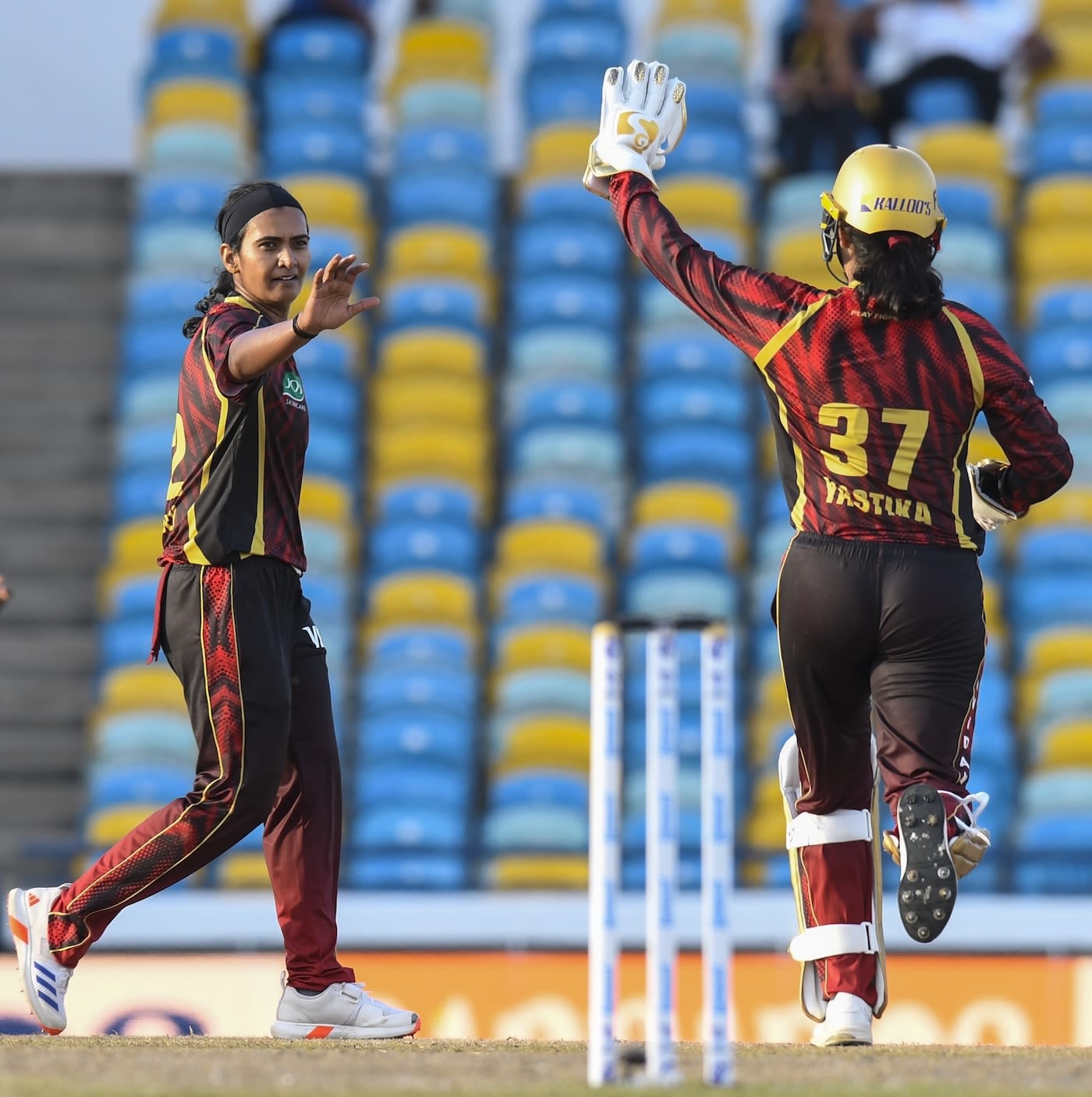 Shikha Pandey and Yastika Bhatia played key roles in Knight Riders' win