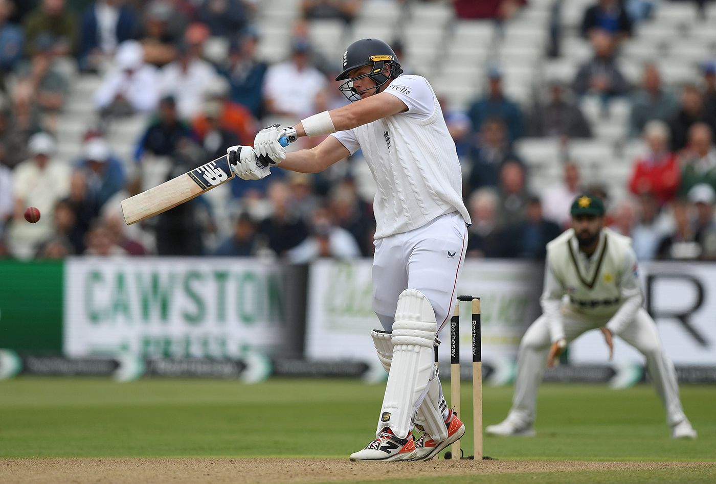 Jamie Smith frees his arms