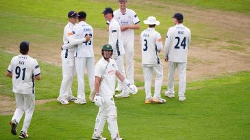 Nottinghamshire strike back after Lumsden's five on 19-wicket day