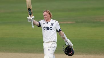 Yorkshire's Harry Duke agrees Middlesex switch