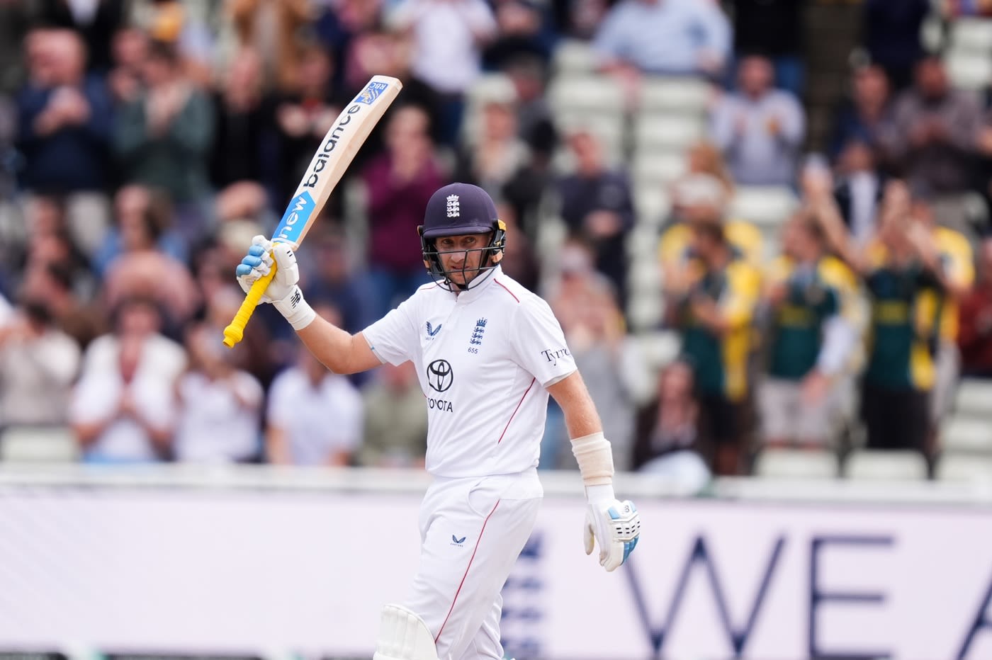 Joe Root steered the chase with a half-century