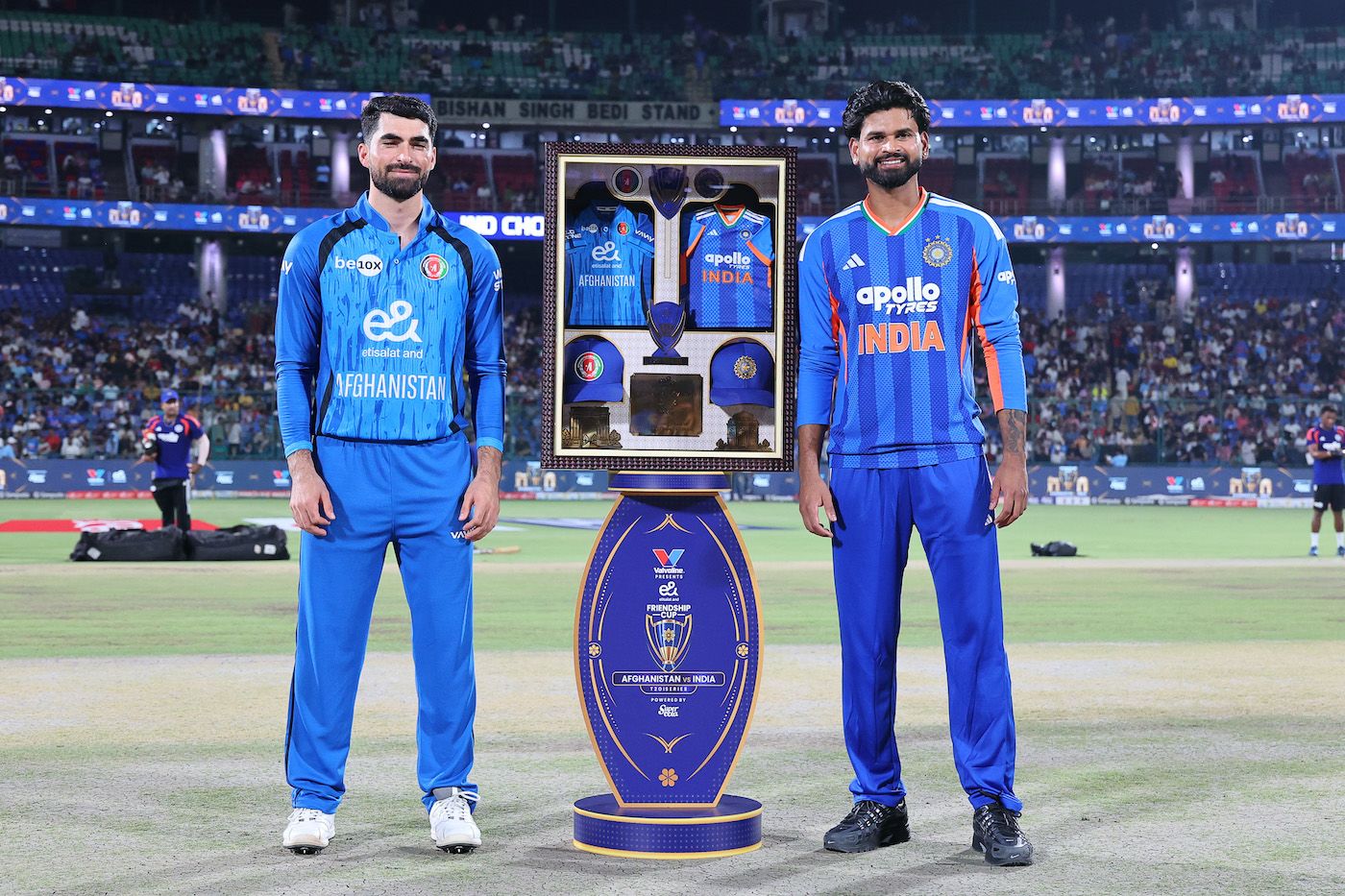 Ibrahim Zadran and Shreyas Iyer at the toss that the latter won