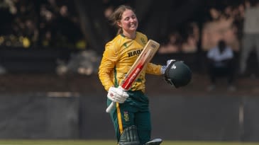 Miane Smit's maiden T20I century puts South Africa 4-0 up