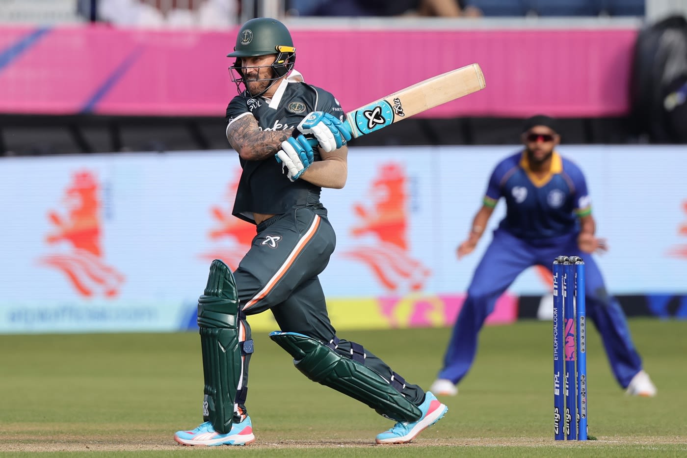 Faf du Plessis remained firm at one end
