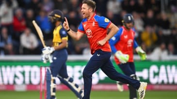 Brook's England proving adept at adapting