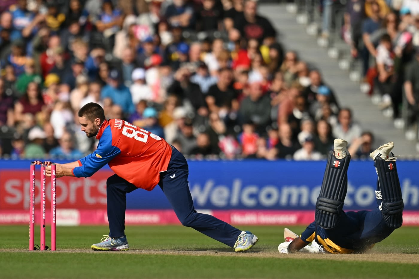 Will Jacks ran out Charith Asalanka backing up