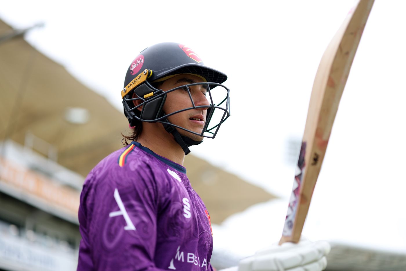 Robin Das walks out to bat in the One-Day Cup in 2025