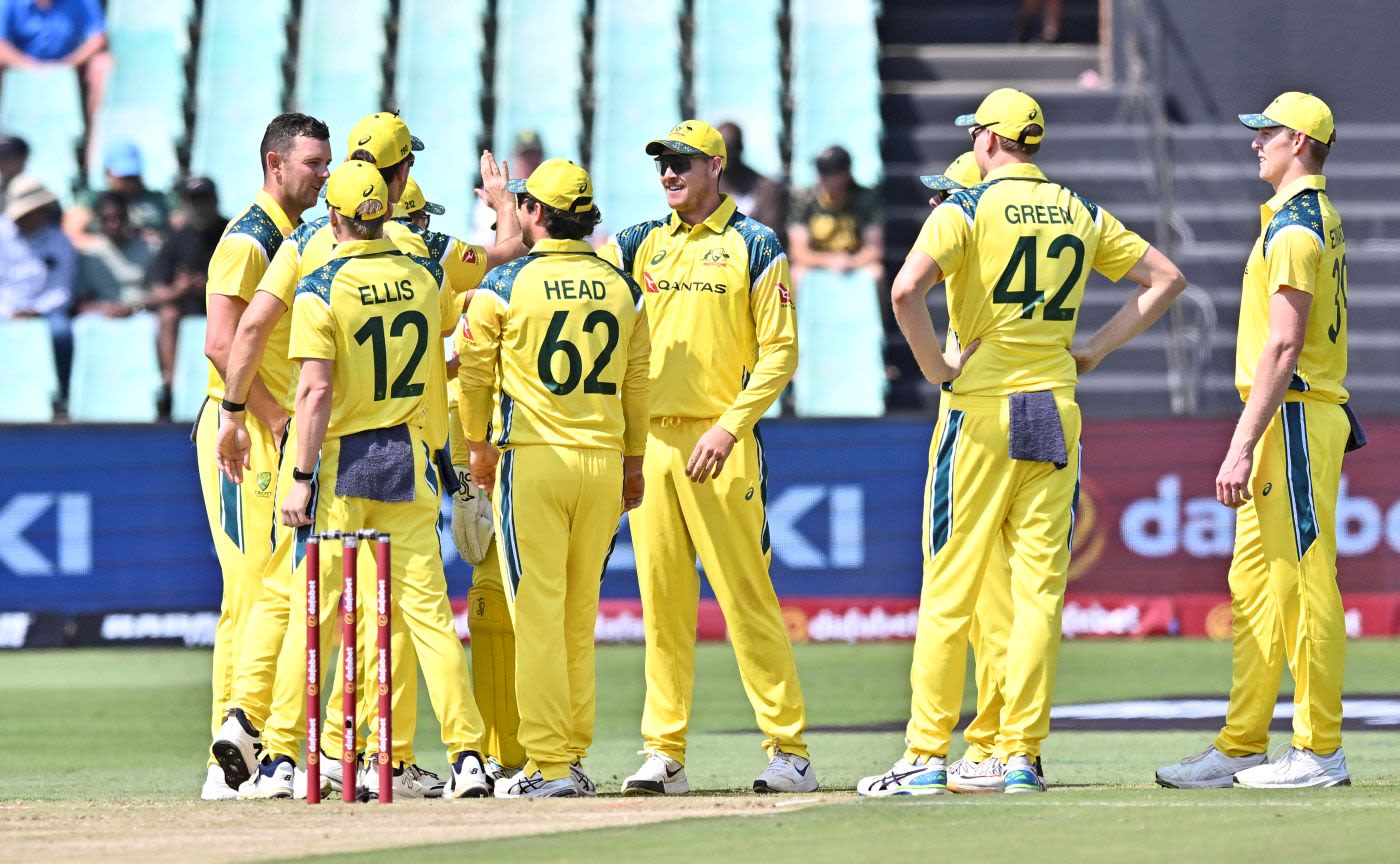 Josh Hazlewood took an early wicket