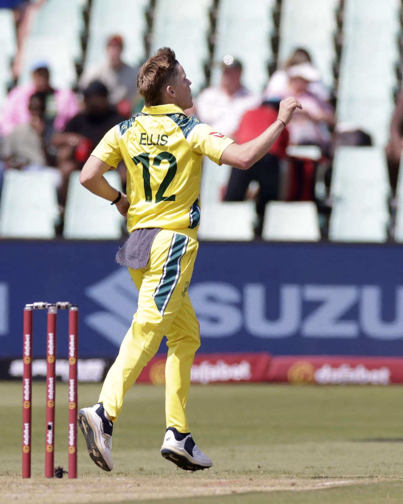 Nathan Ellis struck with his first delivery