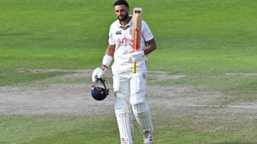 Emilio Gay hundred sets tone as Durham show champion spirit
