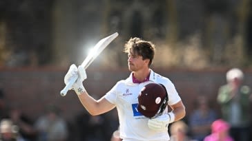 Tom Abell 284*, Tom Lammonby 229 as Somerset make hay