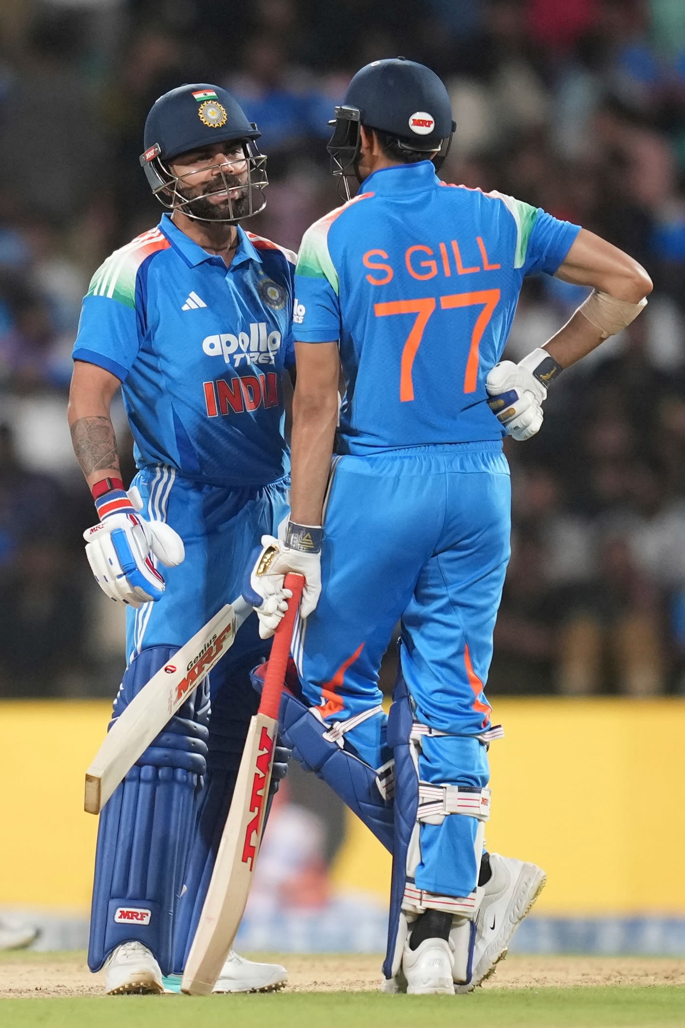 Virat Kohli chats with Shubman Gill between overs