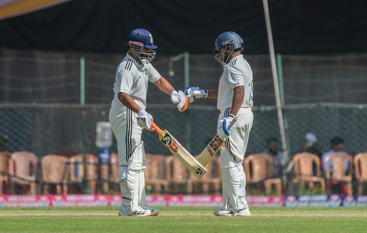 Rishabh Pant and Sarfaraz Khan batted together for a while