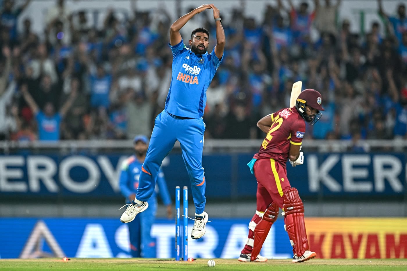 Mohammed Siraj breached John Campbell's defence