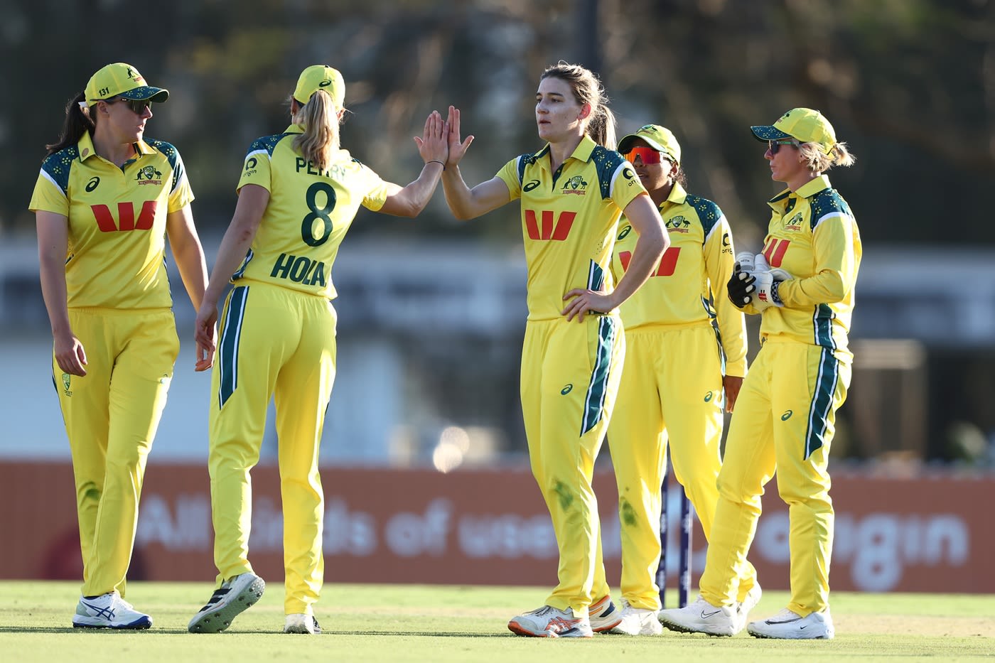 Annabel Sutherland picked up four wickets