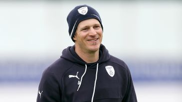Adams leaves Hampshire after 25 years for Tasmania role