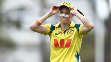 Sutherland and Schutt climb to fourth and fifth in ODI bowlers' rankings