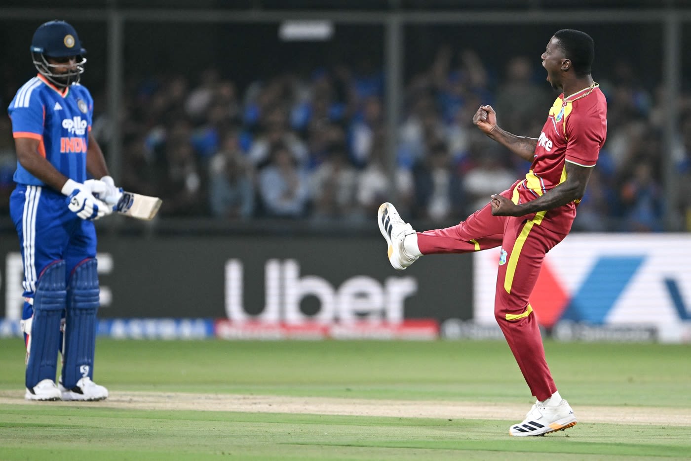 Shamar Joseph got Sanju Samson early
