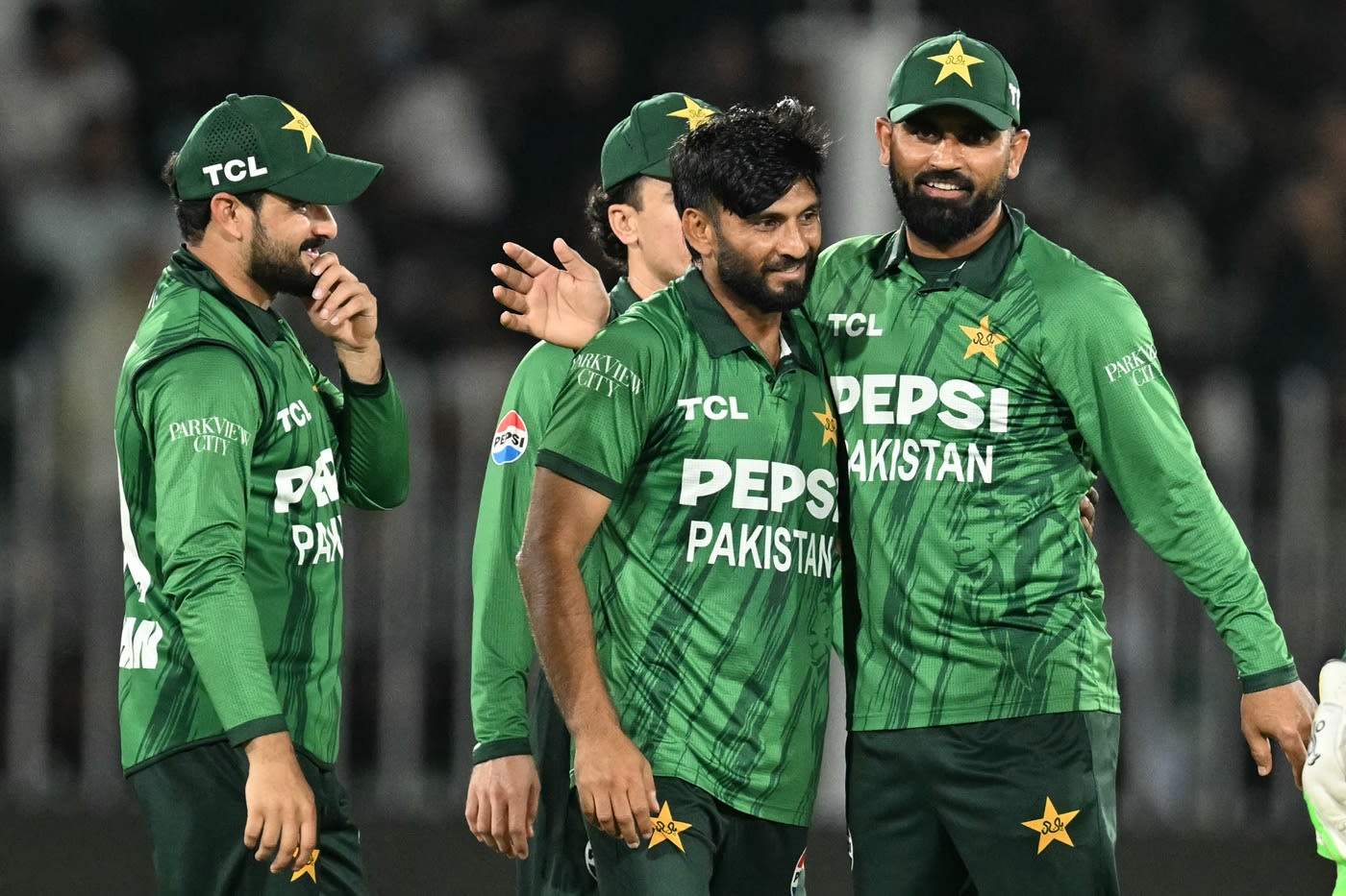 Pakistan kept Sri Lanka in check with regular strikes