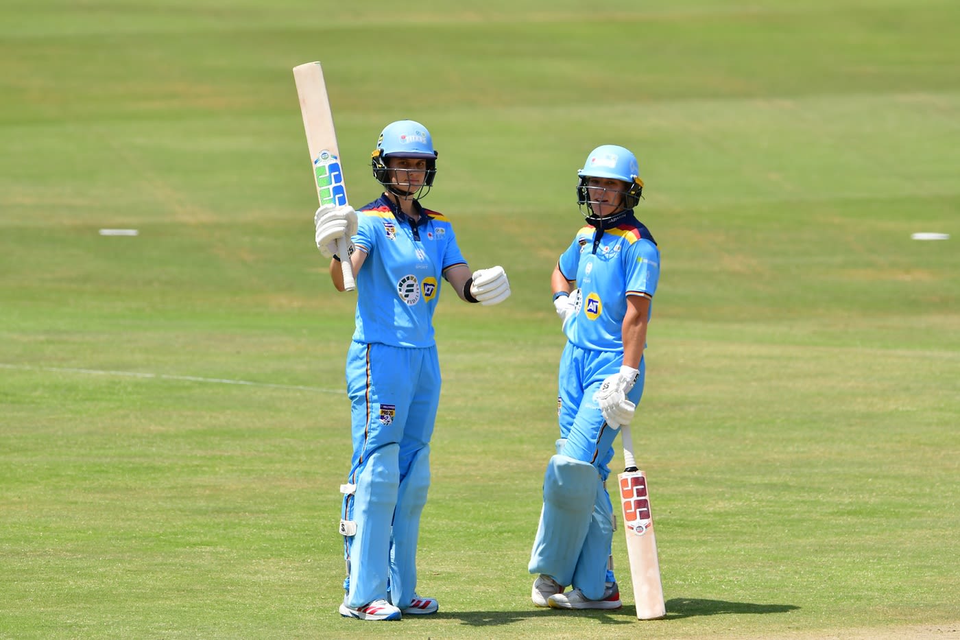 Laura Wolvaardt scored an unbeaten 91 in her 137-run unbroken partnership with Anneke Bosch