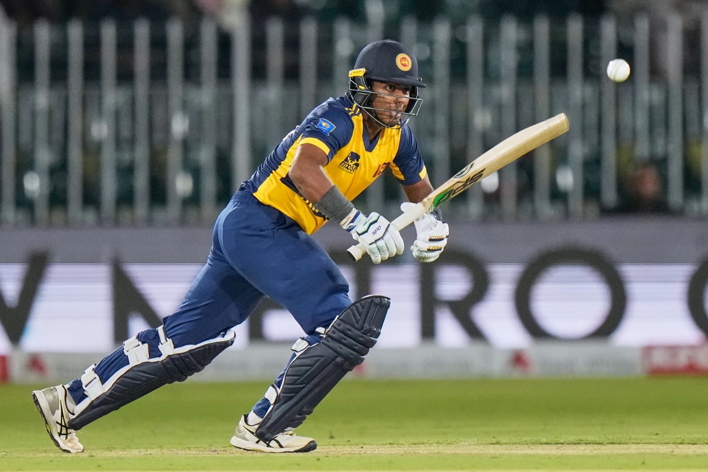 Sineth Jayawardena started the chase quickly