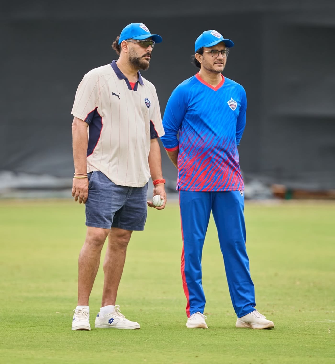Yuvraj Singh has a chat with Sourav Ganguly