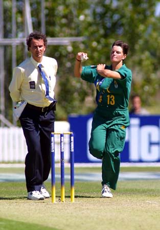South African bowler Sunette Viljoen makes a delivery