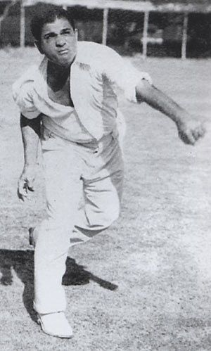 Vinoo Mankad bowls