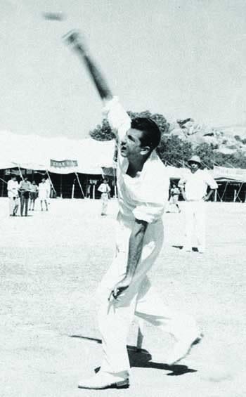 Fazal Mahmood bowls