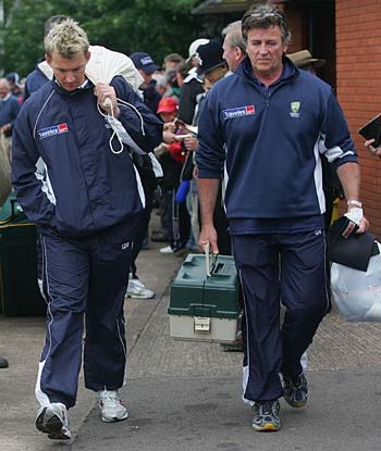 Brett Lee limps out of  the County Ground with a shoulder injury