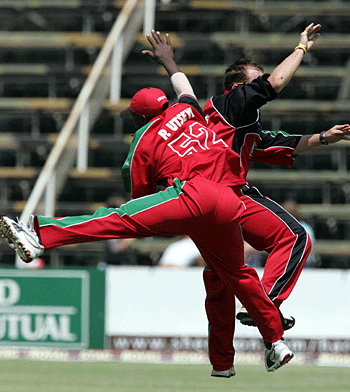 Nathan Astle's wicket is given a Zimbabwe-style celebration