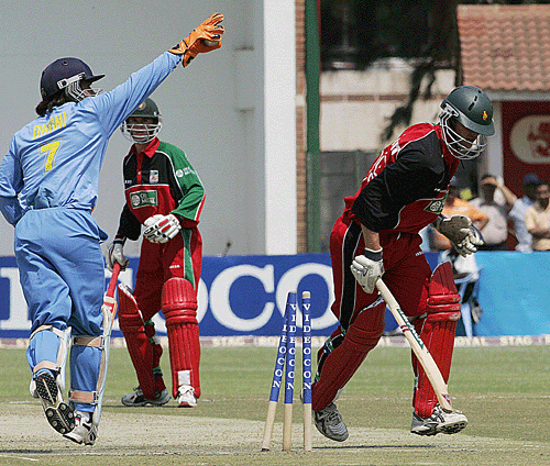 MS Dhoni stumps Andy Blignaut after he hit 41 off 26 balls