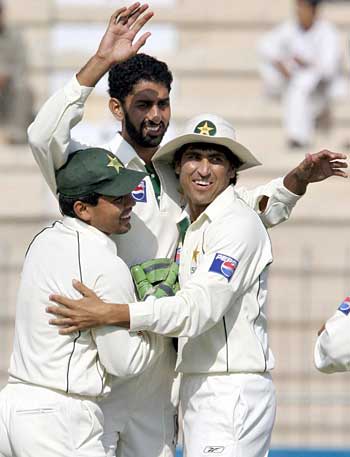 Shabbir Ahmed claims one of his four wickets