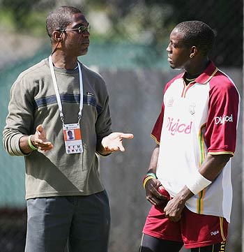"Now back in my day..." Michael Holding chats with Jermaine Lawson