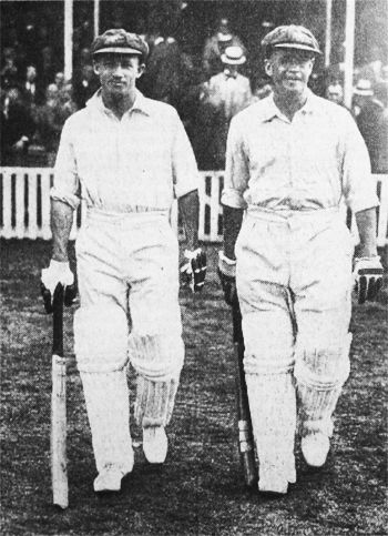 Don Bradman and Bill Ponsford resume batting during a stand of 451