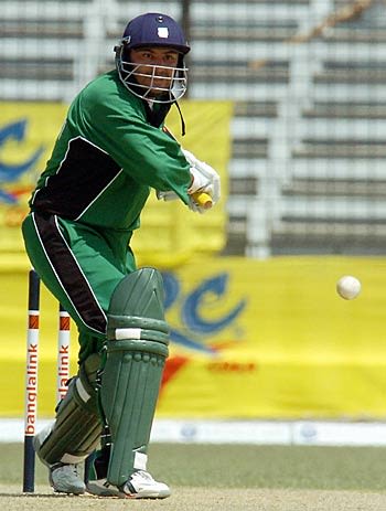 Hitesh Modi formed a valuable stand with Steve Tikolo