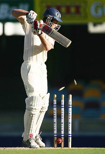 Lloyd Mash is bowled for 0