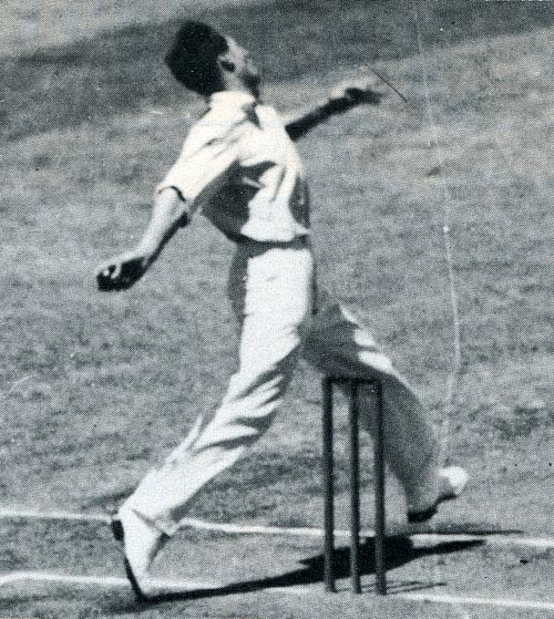 Ken Farnes in his delivery stride