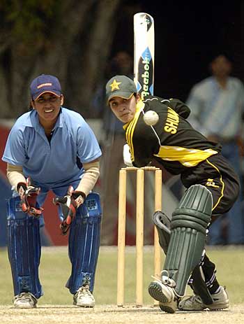 Shumaila Mushtaq keeps her eye on the ball