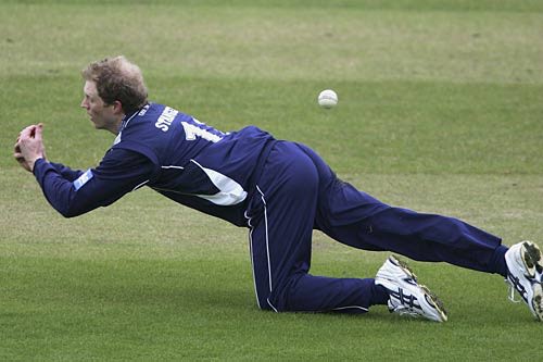 Ian Stanger drops a costly catch off Neil Carter