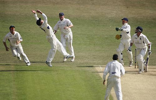 Craig White leaps to catch Tim Ambrose off Adil Rashid