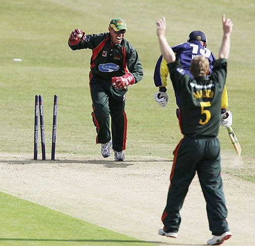 Craig White is run-out by Darren Maddy and Paul Nixon
