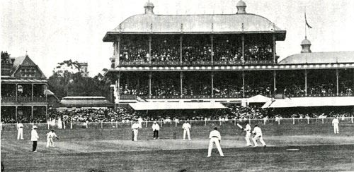 Len Braund bowling to Bert Hopkins during the 5th Test