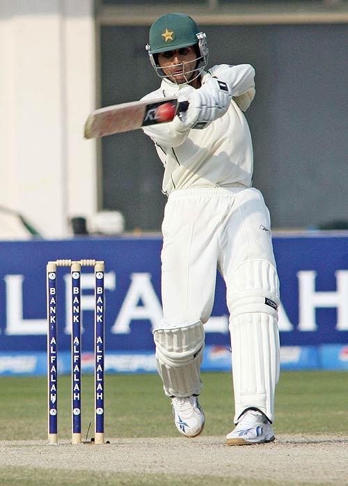 Rawalpindi overrun Hyderabad, Razzaq stars for ZTBL