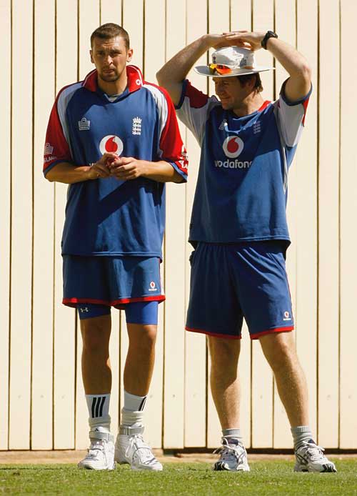 Kevin Shine chats with Steve Harmison in the nets